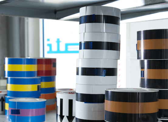 nastri_IMO Nastri adesivi IMO a tre colori per identificazione tubazioni a bordo di yacht