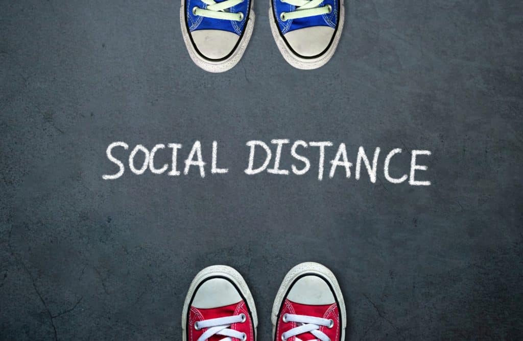 distanza_sociale_locali_pubblici